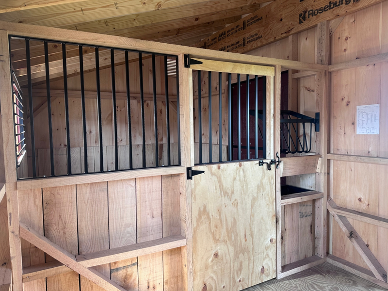The Equestrian Estate Barn — 4-Stall Premium Stable